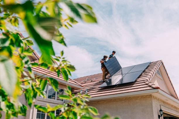 Best Roof Gutter Cleaning  in Chewelah, WA